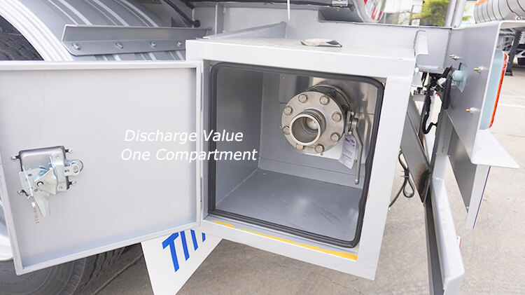 3 Axle Stainless Steel Diesel Tanker for Sale in Mali