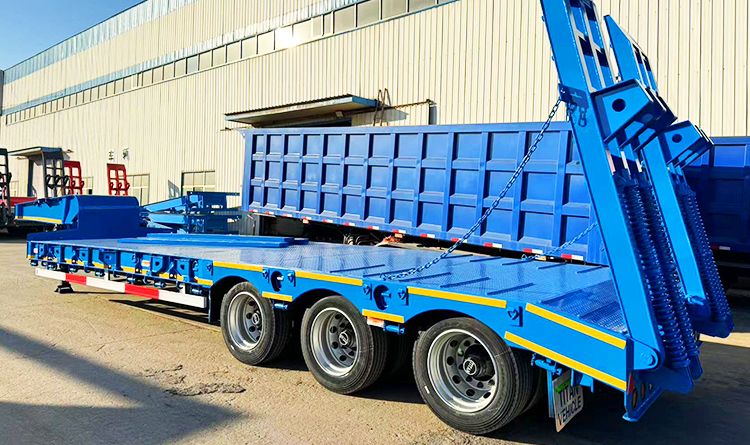 3 Axle Low Bed Trailer Truck for Sale Price in Mali