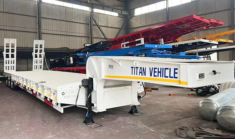 3 Axle Lowbed Trailer Truck for Sale in Mali