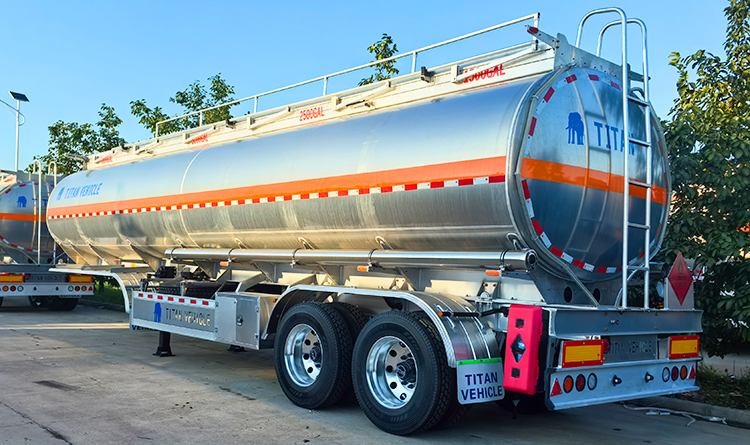 2 Axle Aluminum Tanker Trailer for Sale in Mali