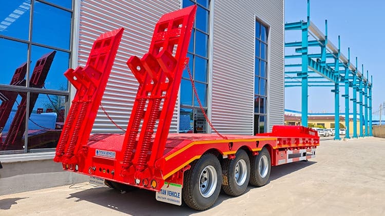 3 Axle Low Bed Semi Trailer Truck for Sale in Mali