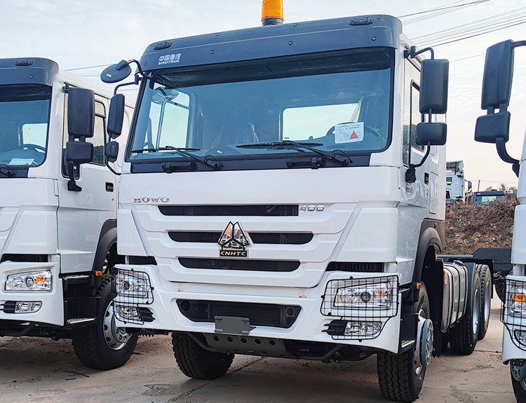 Cnhtc Howo Tractor Truck for Sale Price in Mali