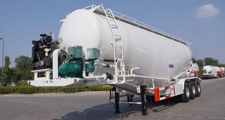 Cement Tank Trailer for Sale in Mali